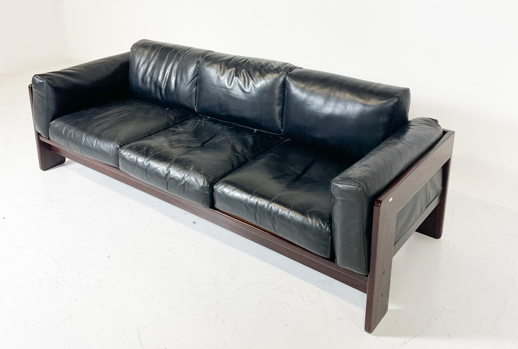 Bastiano Sofa by Tobia Scarpa for Knoll, leather and rosewood, Italy, 1962