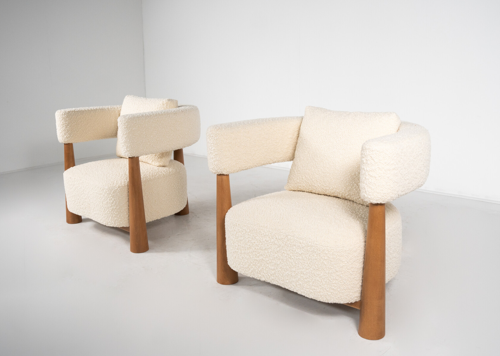 Contemporary Pair of Italian Armchairs, Wood and White Boucle Fabric