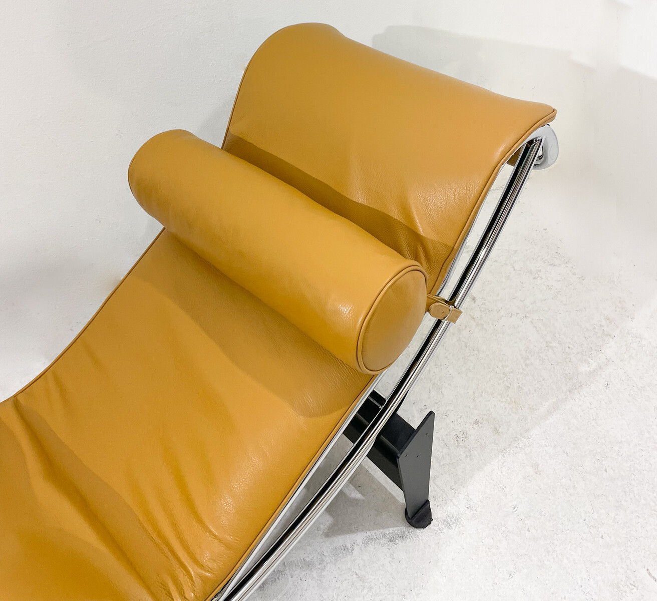 Le Corbusier Lounge Chair LC4 For Cassina, Cognac Leather,Italy