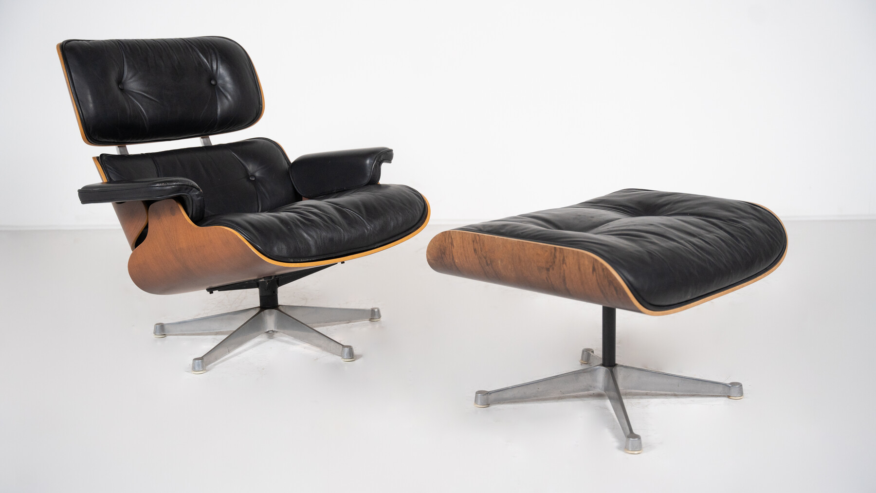 Mid-Century Lounge Chair and Ottoman by Charles & Ray Eames, 1980s