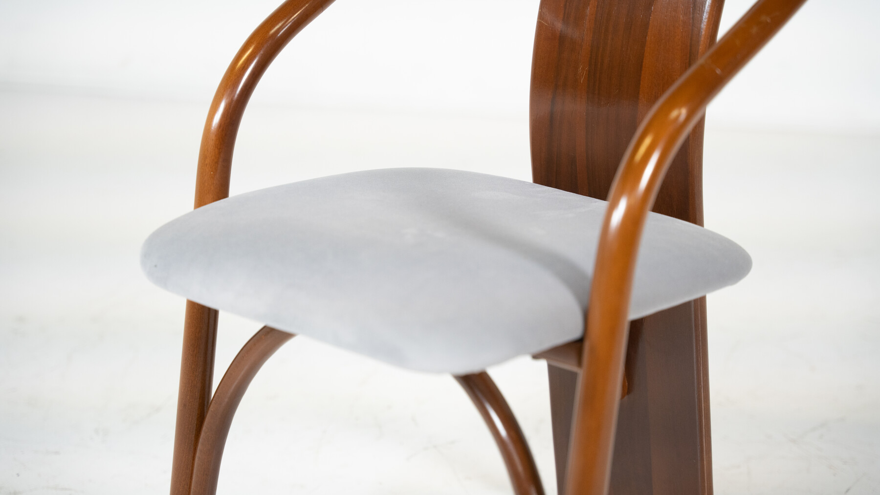 Mid-Century Modern Chairs Model 