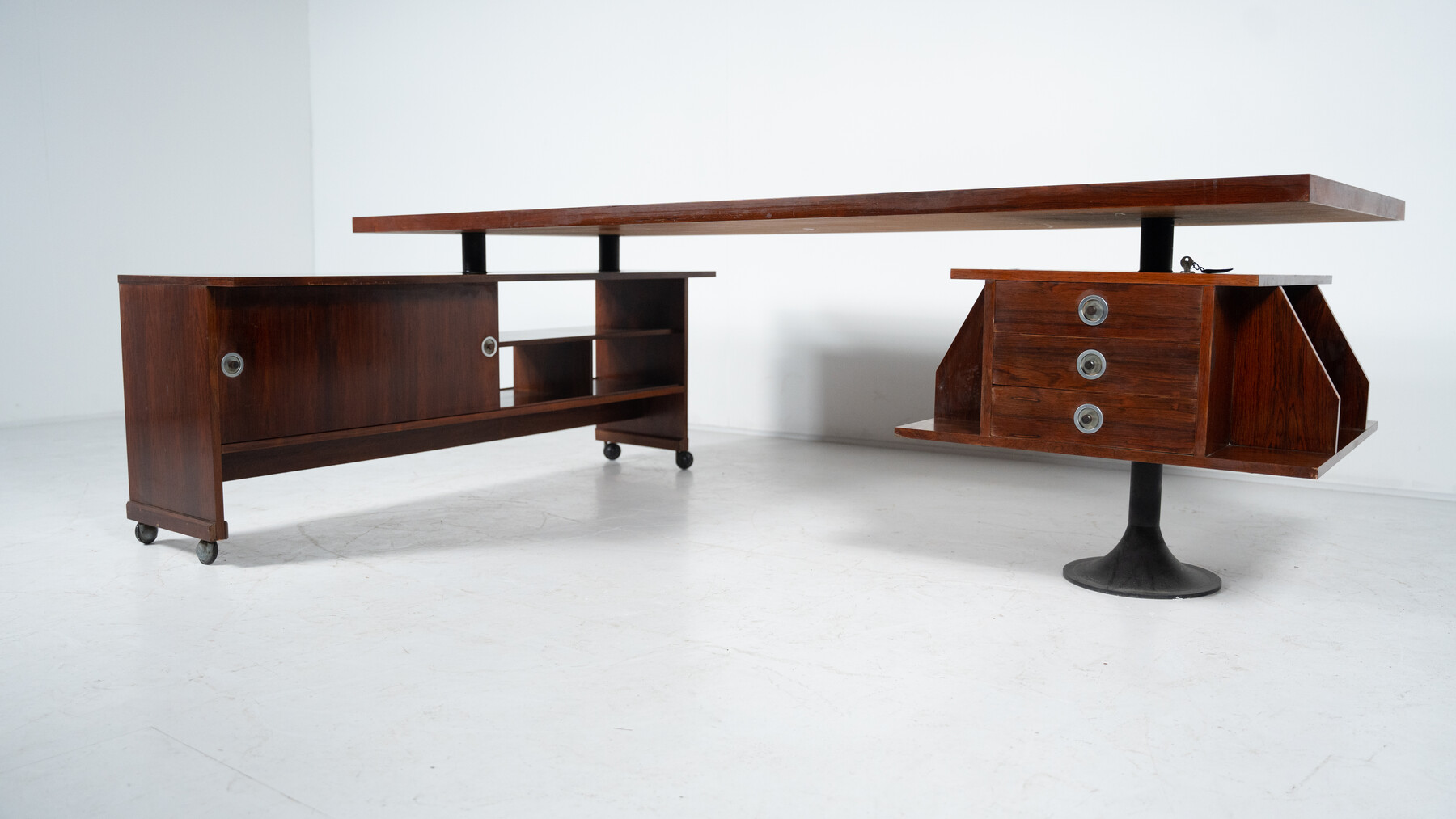 Mid-Century Modern Large Desk with Drawers, Italy, 1960s