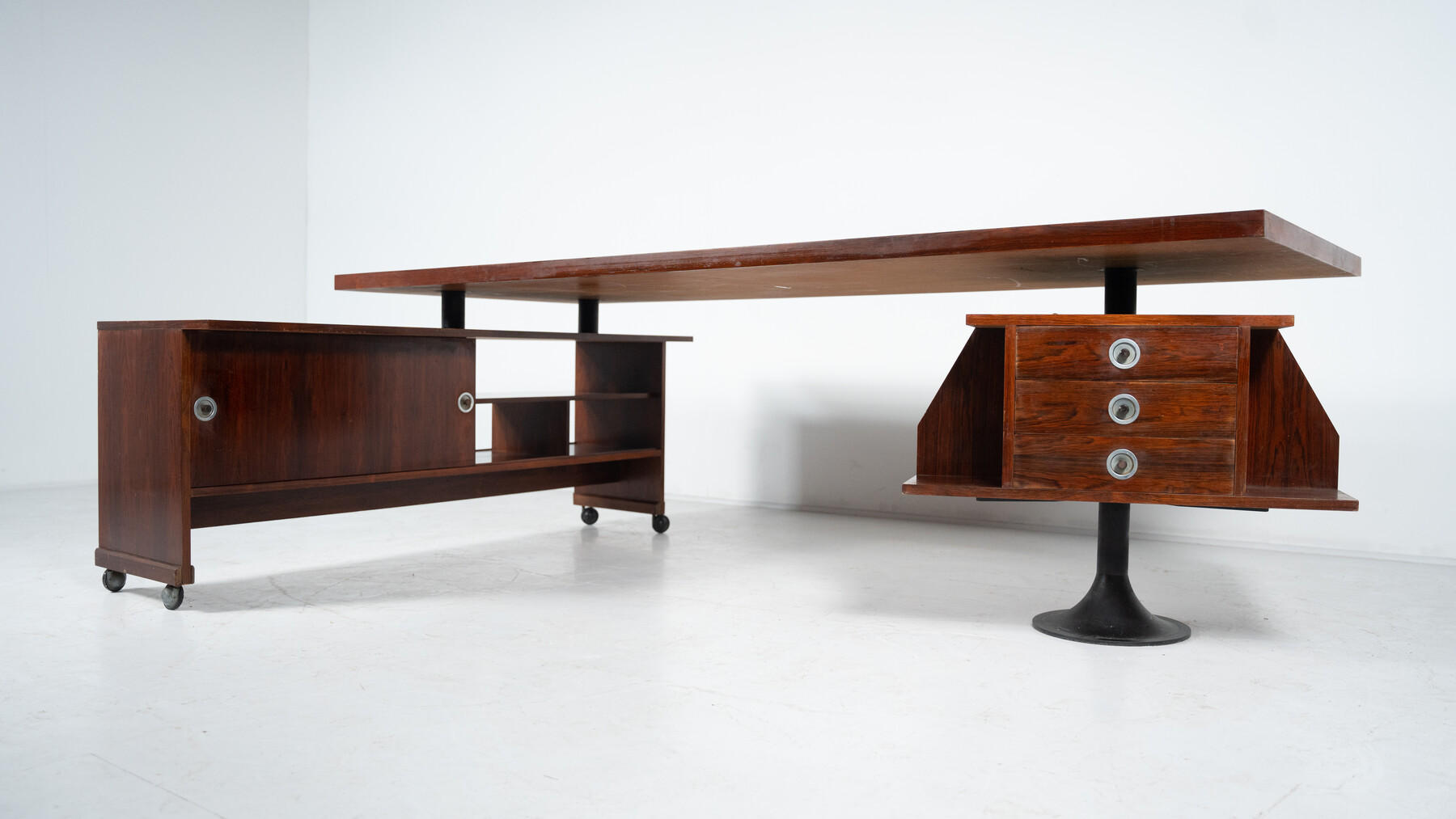 Mid-Century Modern Large Desk with Drawers, Italy, 1960s