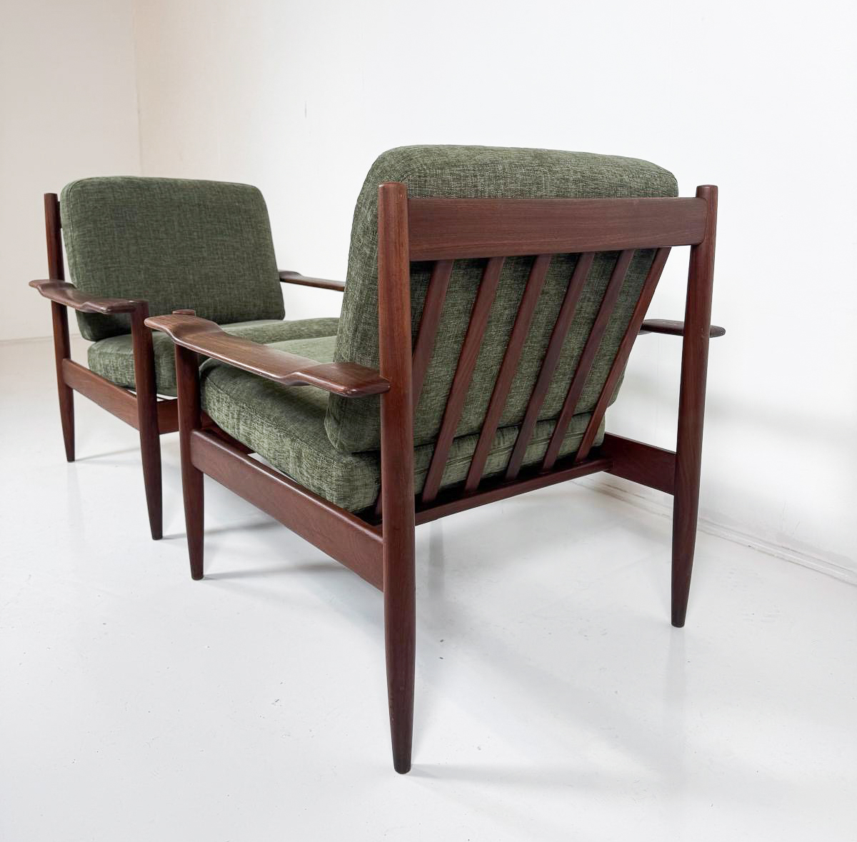 Mid-Century Modern Pair of Armchairs, Teak, 1960s - New Upholstery 