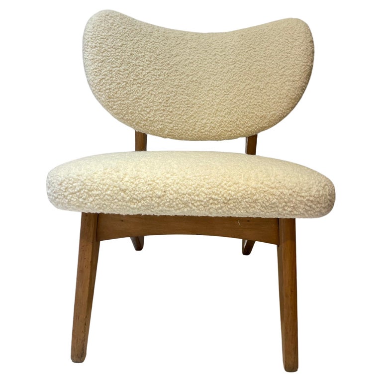 Mid-Century Modern Pair of Armchairs, Wood and White boucle, Italy, 1950s