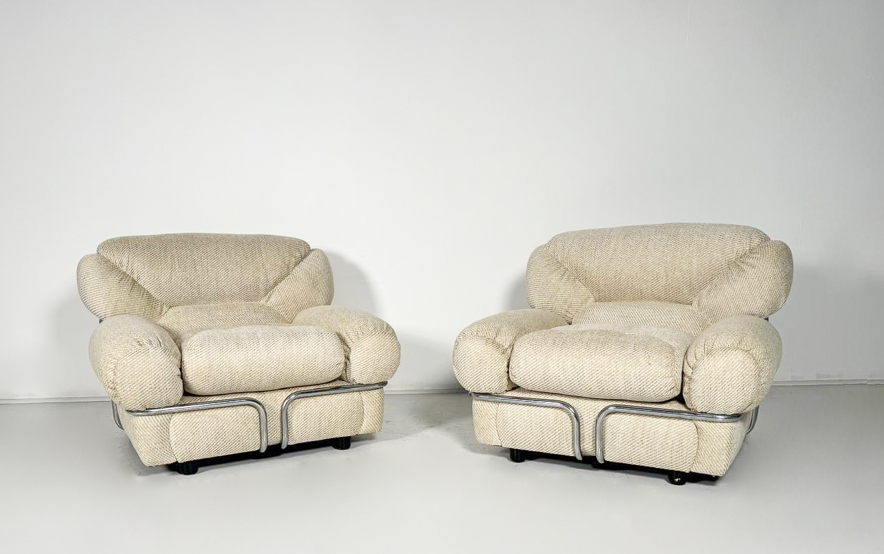 Mid-Century Modern Pair of Italian Armchairs, 1960s