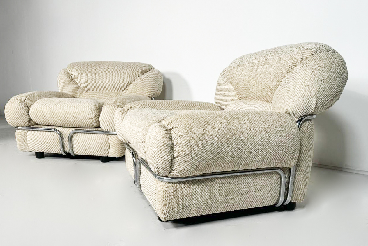 Mid-Century Modern Pair of Italian Armchairs, 1960s