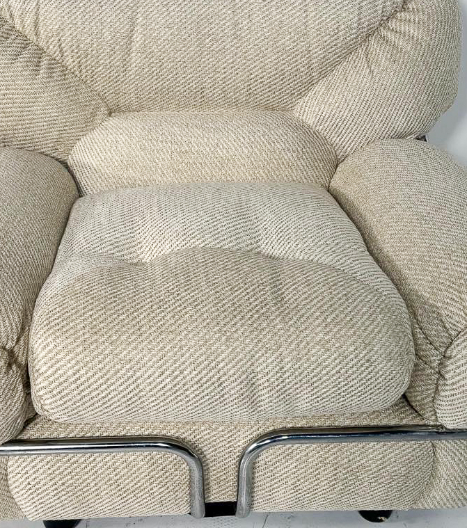 Mid-Century Modern Pair of Italian Armchairs, 1960s