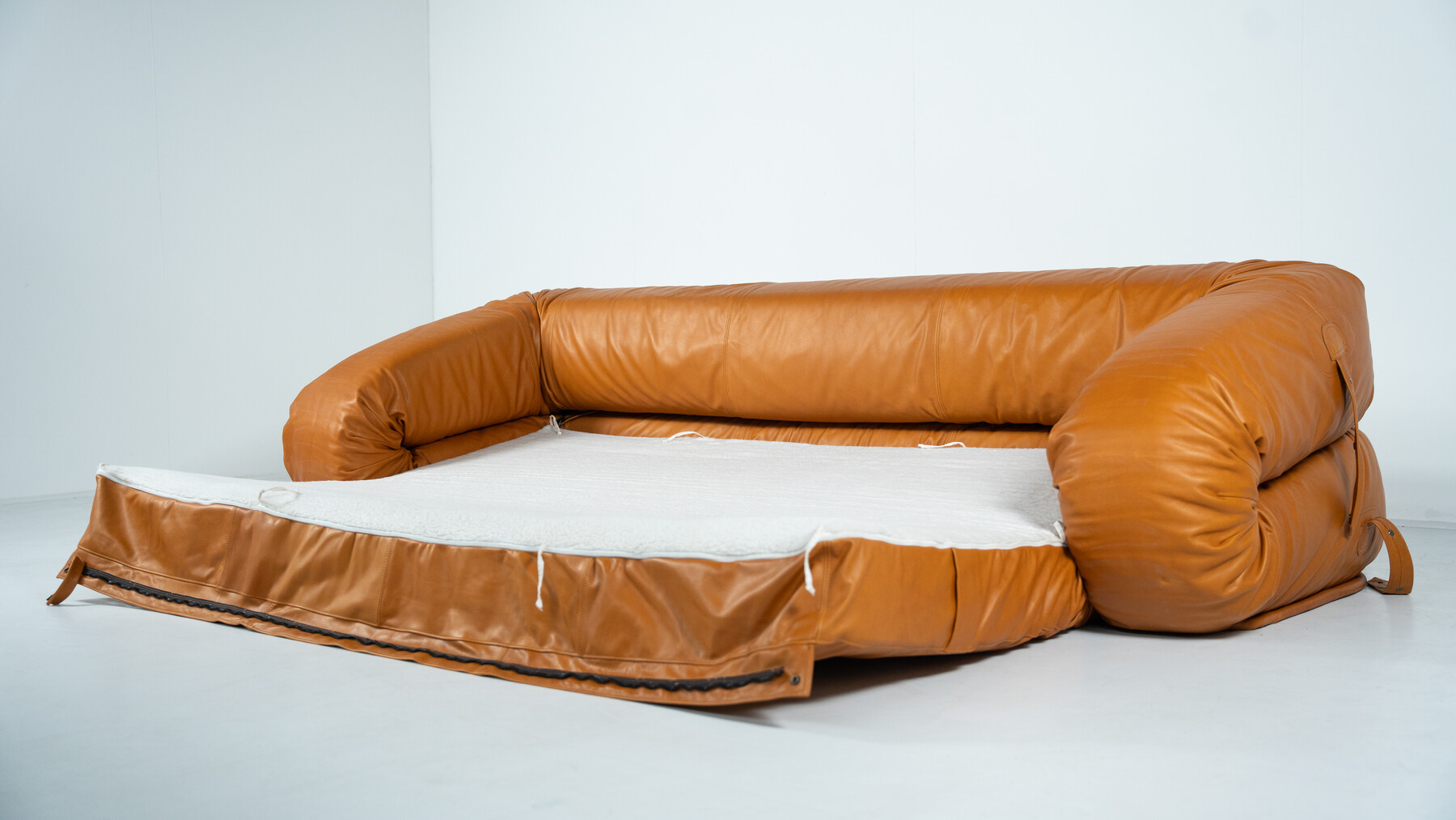 Mid-Century  Sofa / Bed model ''Anfibio