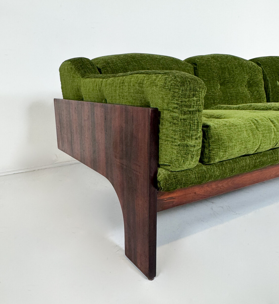 Mid-Century Sofa Oriolo by Claudio Salocchi for Sormani Wood and Green Fabric - Italy 1960s