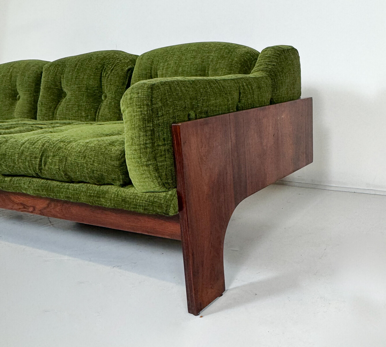 Mid-Century Sofa Oriolo by Claudio Salocchi for Sormani Wood and Green Fabric - Italy 1960s