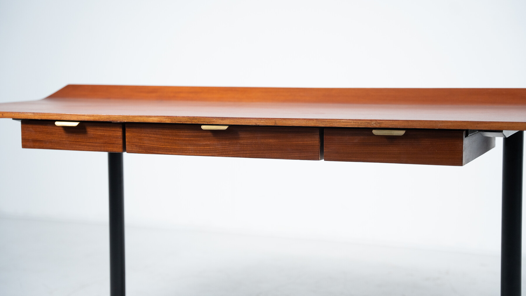 Mid-century Wooden Desk with Drawers by Osvaldo Borsani for Tecno - Italy 1958