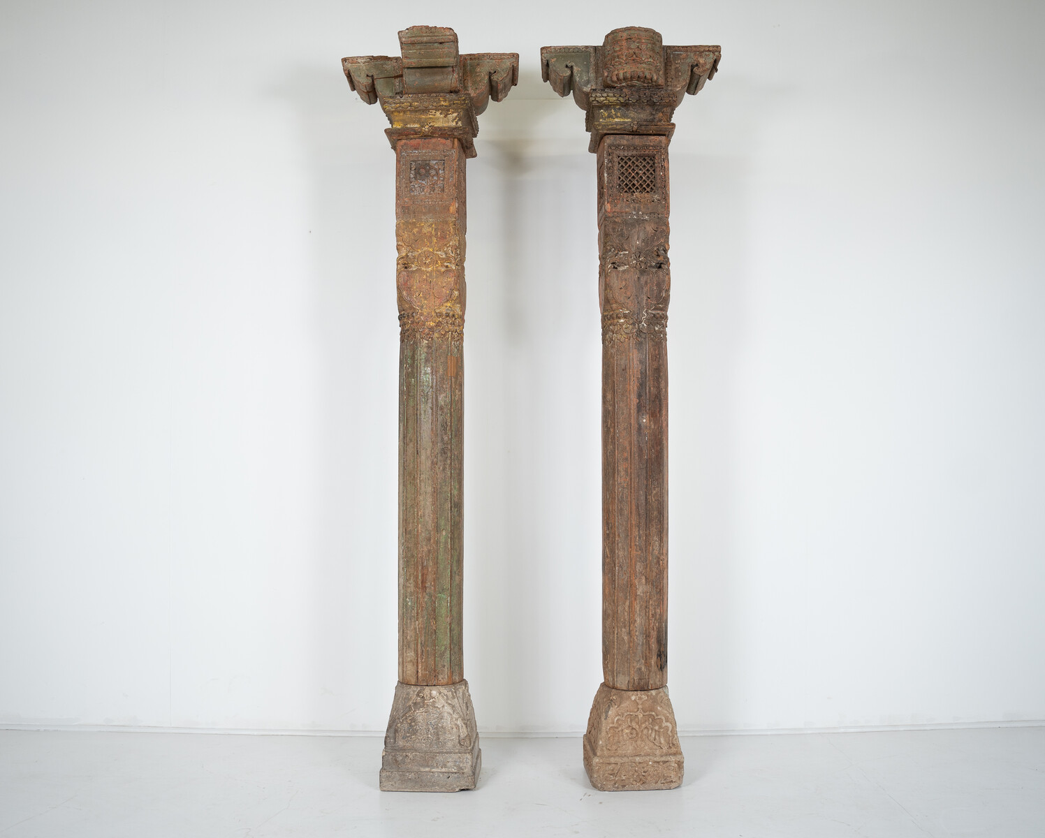 Pair of Columns, XIXe, Népal