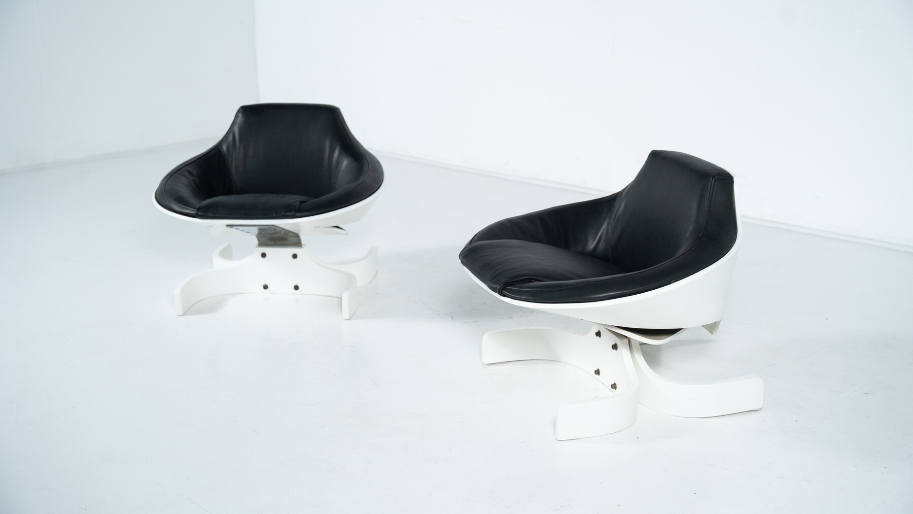 Pair of Stella 1001 Armchairs by Joe Colombo for Confort Italy, 1960s